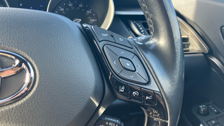 Toyota C-HR 1.8 Hybrid Design 5dr CVT Hybrid Hatchback